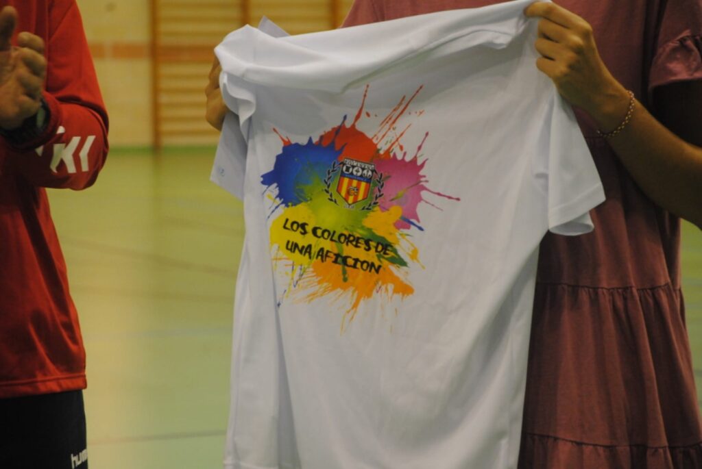 El Club Deportivo Polanens lanza la camiseta Fan para aficionados y papás